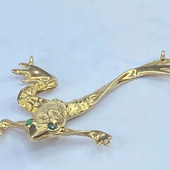 Whimsical 14K yellow gold Ruby eyes texture Tree Frog pendant 1.75" x 1.5" 4.7g